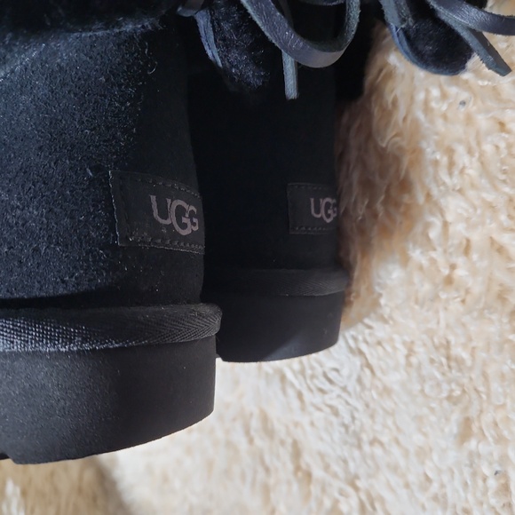 Boots Uggs size 11 UGG® Mini Bailey Bow II Boot - Picture 6 of 8